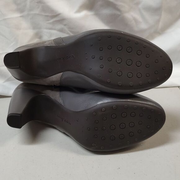 Easy Spirit Women's 7.5 Charcoal Leather Ankle Booties - NWOT - Picture 7 of 9